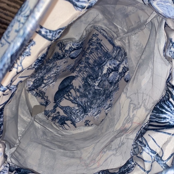 Christian Dior Around The World String Pouch - Picture 9 of 12